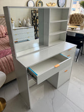 Bella makeup Vanity