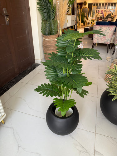 Artifical plant and planter 21