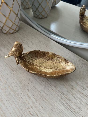 Deep sparrow candle stand