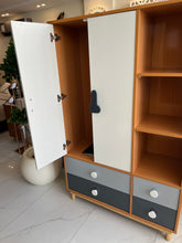 Kids Wardrobe (Lahore pickup only)