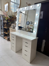 Jessy Mirror Console