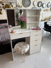 Bella makeup Vanity