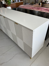 White Whisper Console