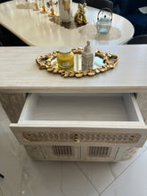 Antique White Chester