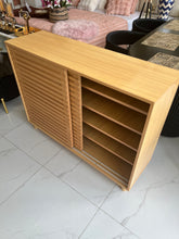 Alcantara shoerack Light brown