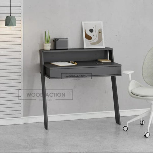 Emilia Study Table