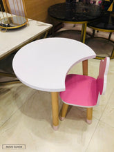 Star Chair & Table Living Room