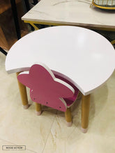 Star Chair & Table Living Room