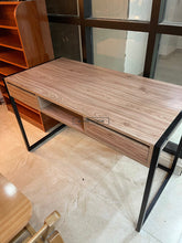 Zen Study Table
