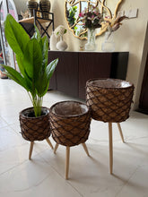 Rustic planter 05