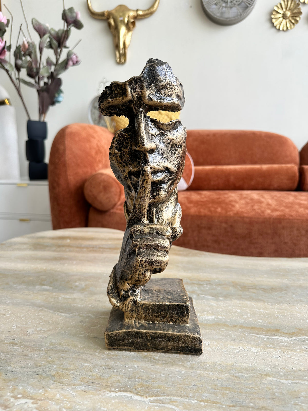 Keep silence decor