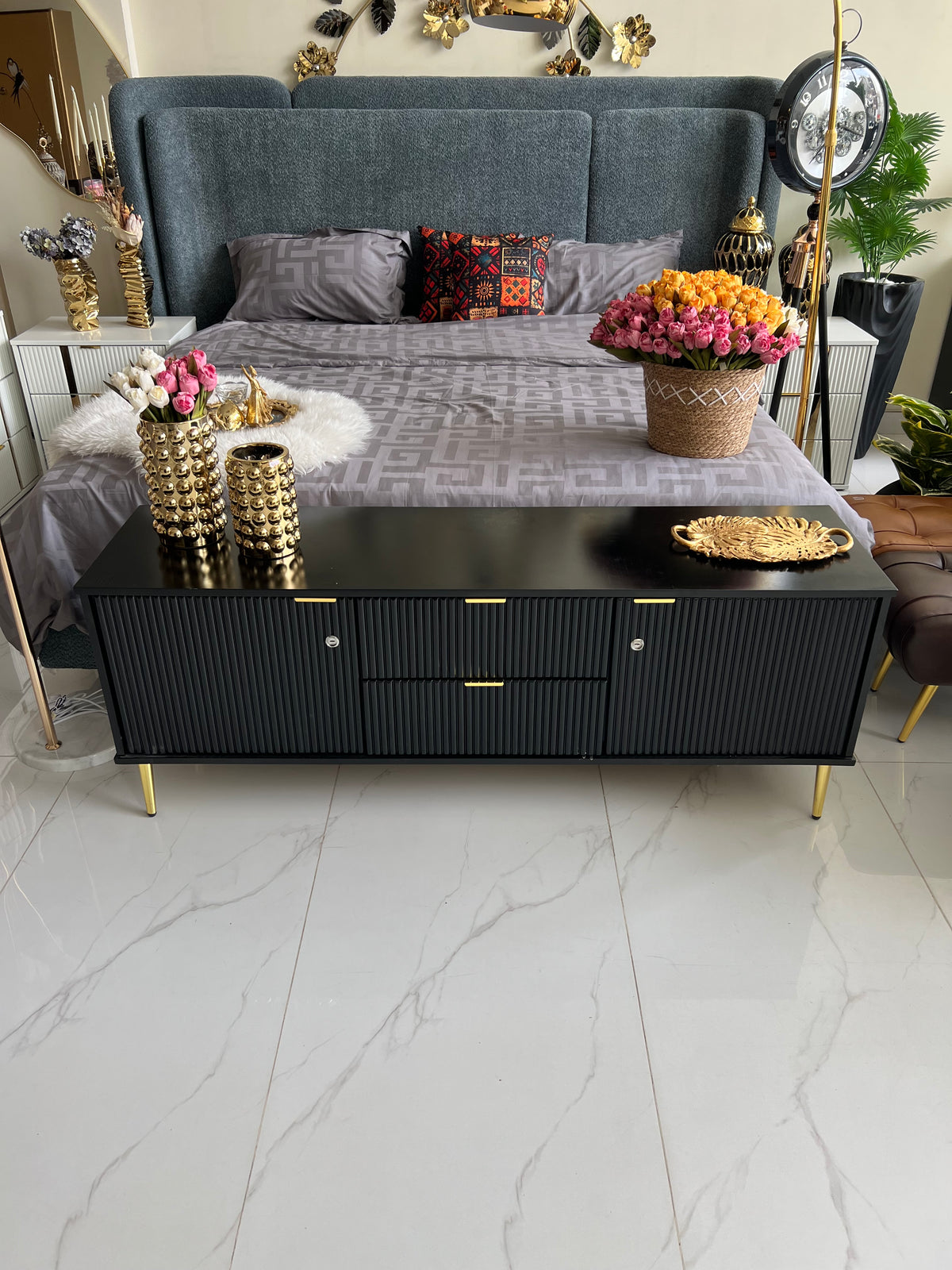 Eclipse TV Console
