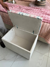Jimmy storage Stool 08