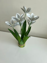 Standing Flower Bunch (Multiple colors)