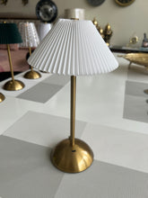 White Led Rechargeable lamp 01