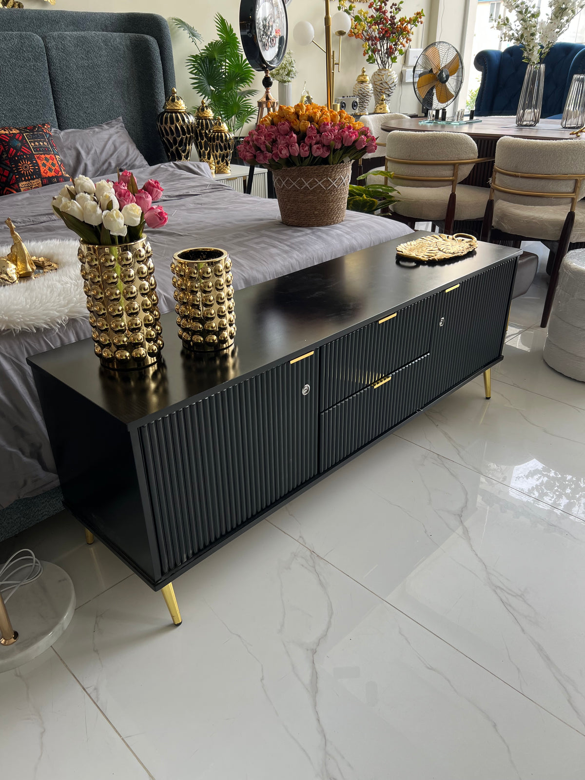 Eclipse TV Console