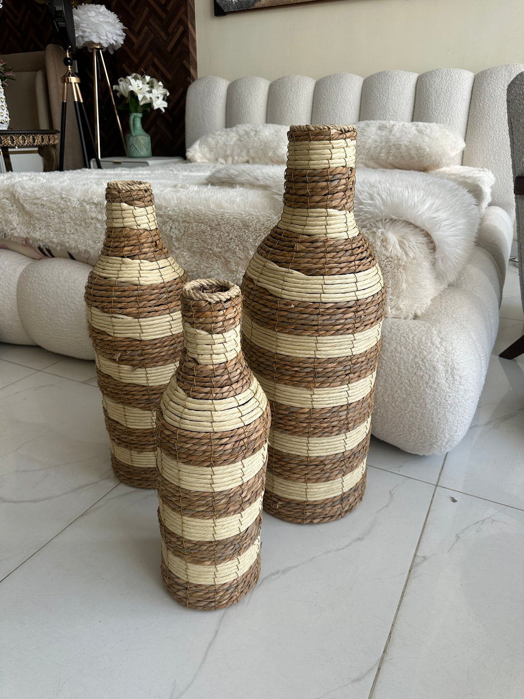 Rustic Floor Vase 01