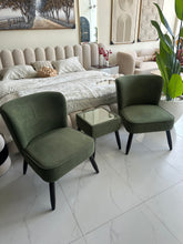 Allure Chair without arms Olive 037 with table