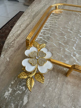 Metallic flower tray with textured glass