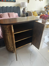 Antique Gold Chester