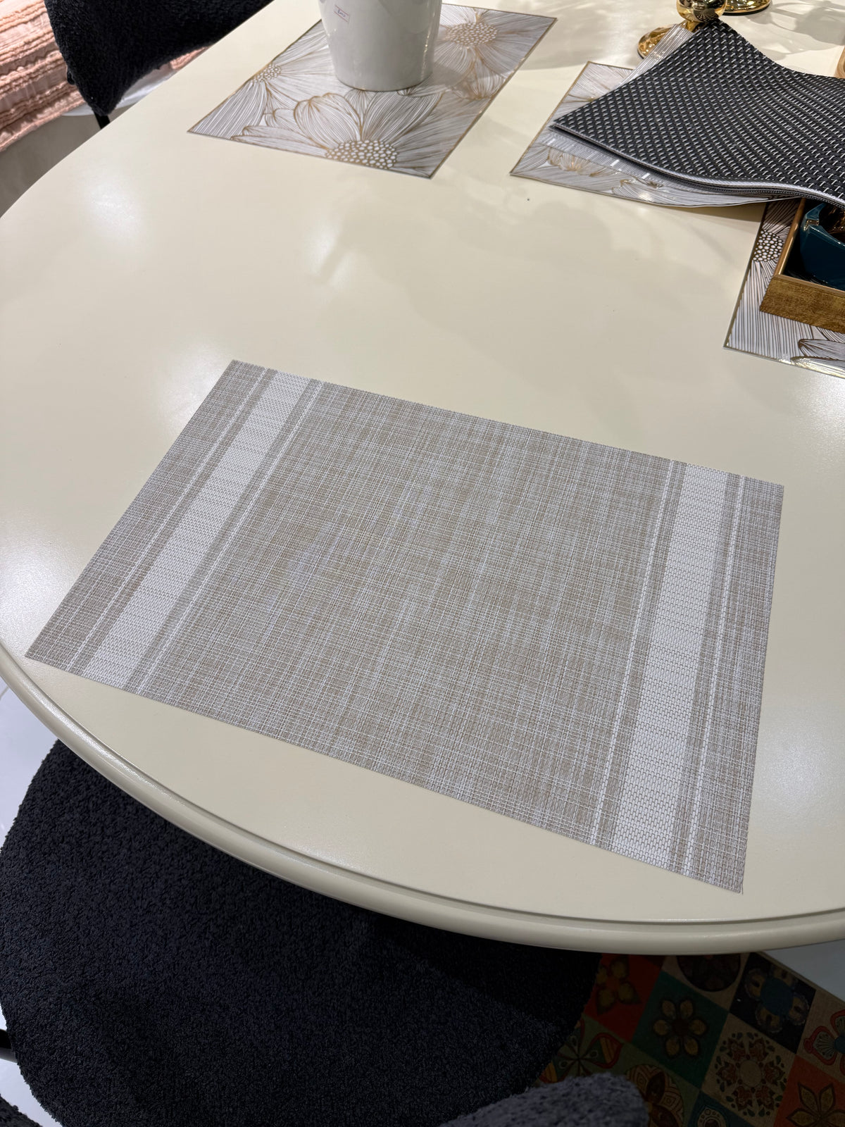 Table Mat 20