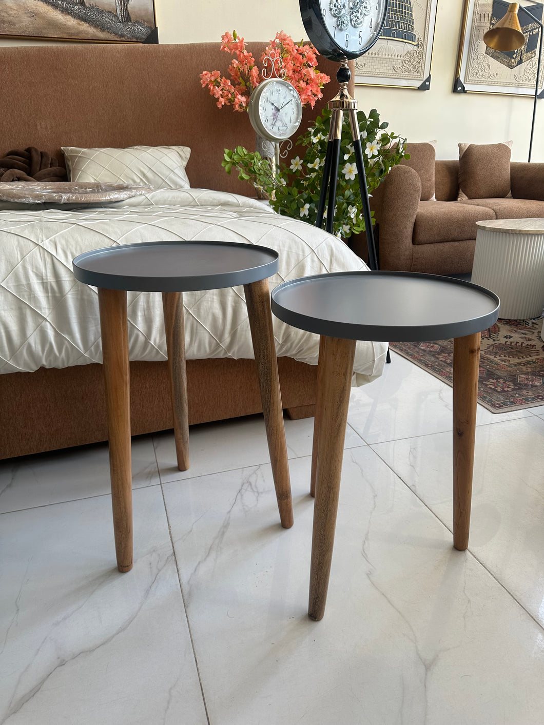 GREY NESTING TABLE