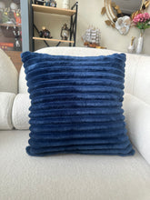 Flurry Cushion Blue 07
