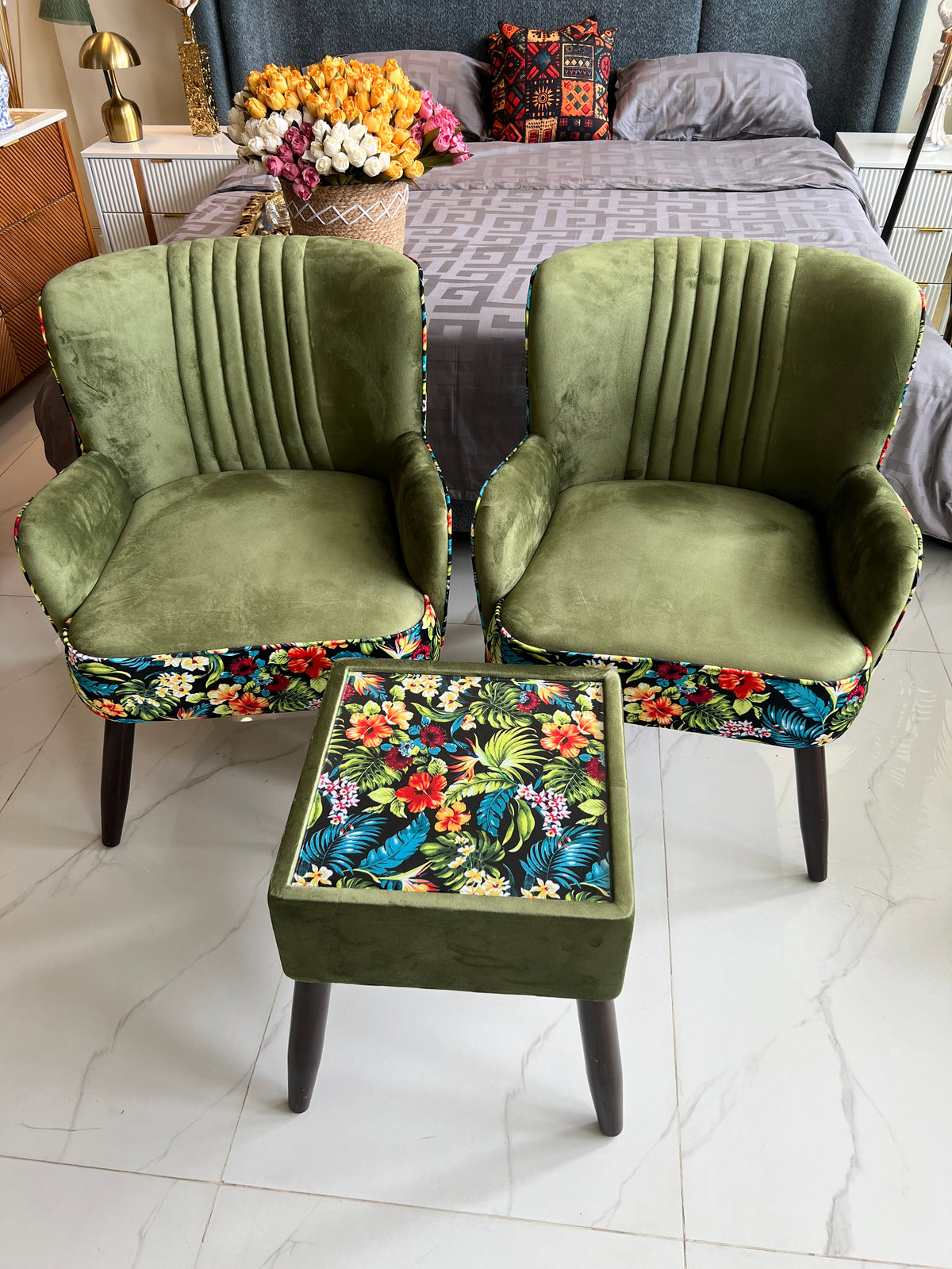 Allure Chair 030 with table