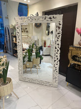 Royale Mirror 02