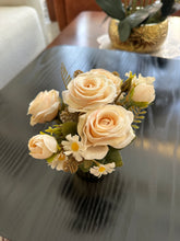 Ceramic Gold planter 14