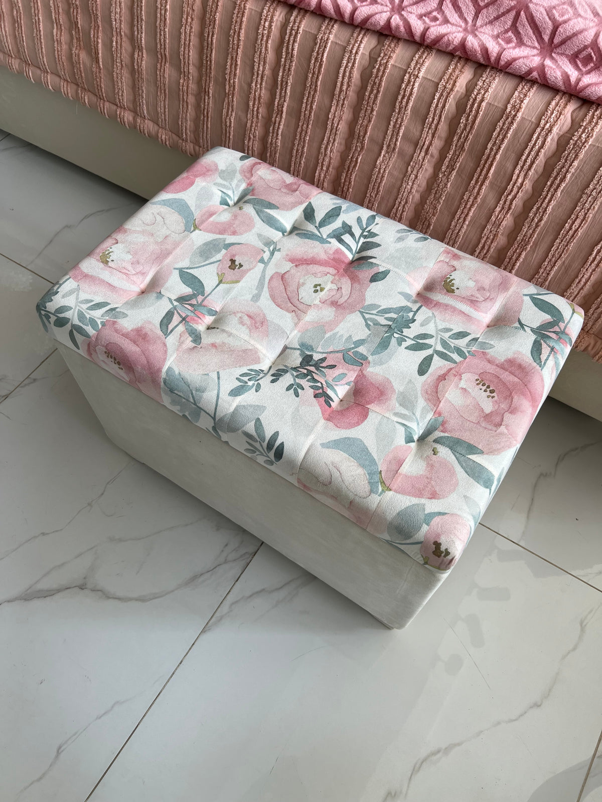 Jimmy storage Stool 08