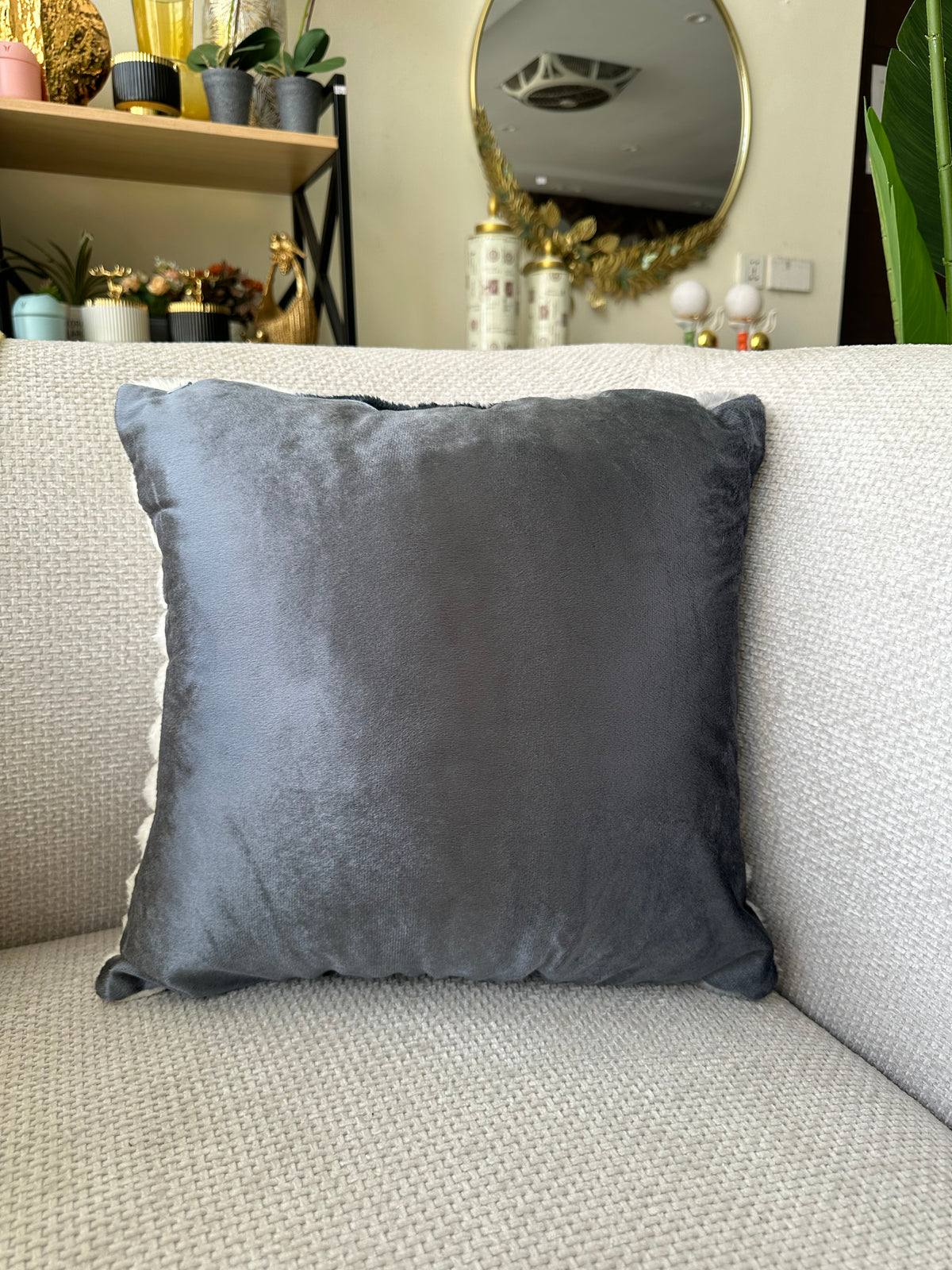 Flurry Cushion 02
