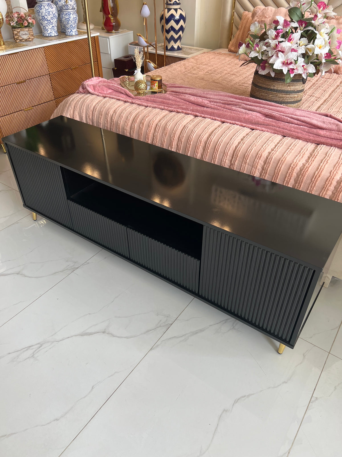 Blake LCD Console