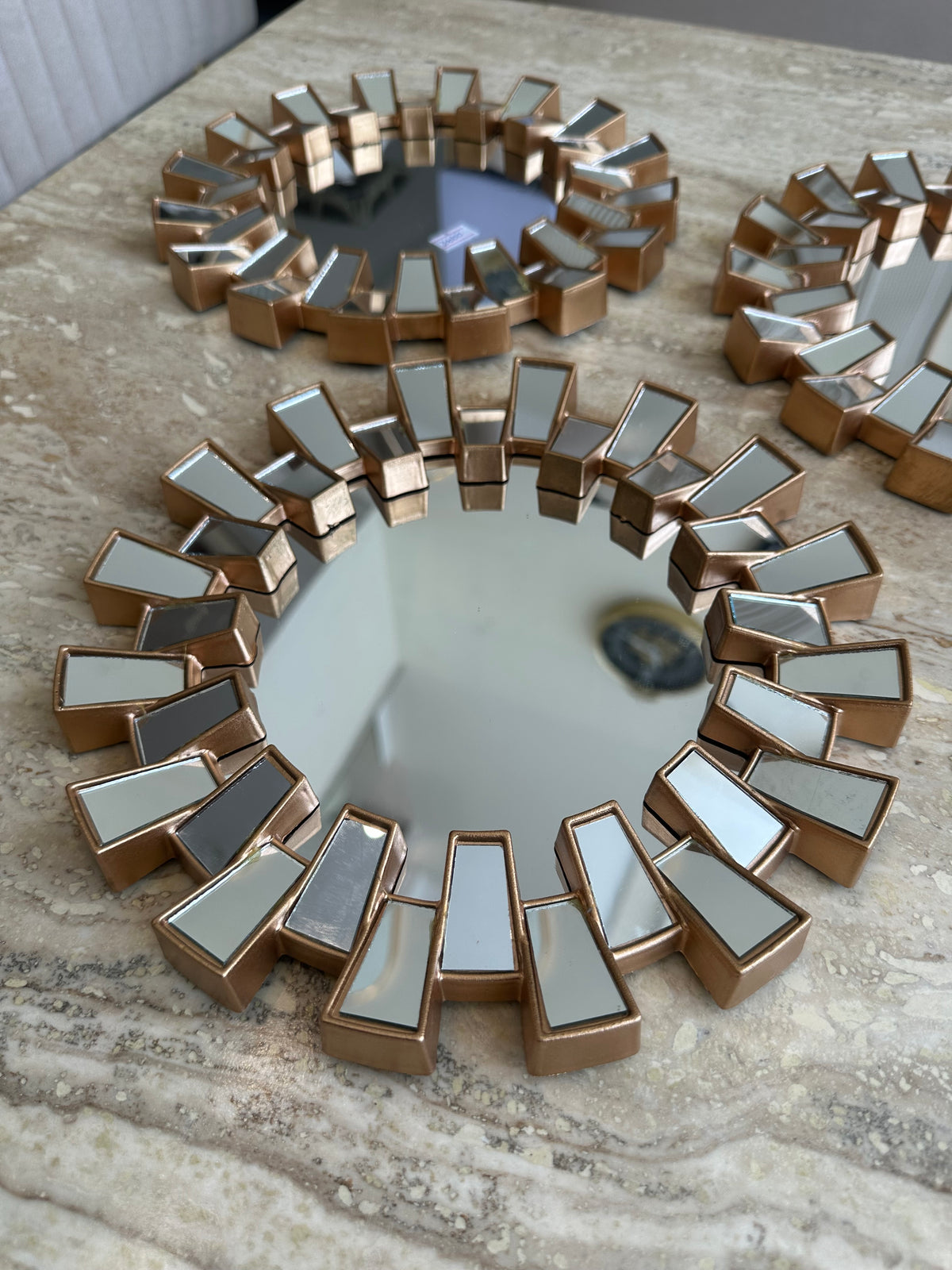 Gold Round wall Mirrors set of 3 002