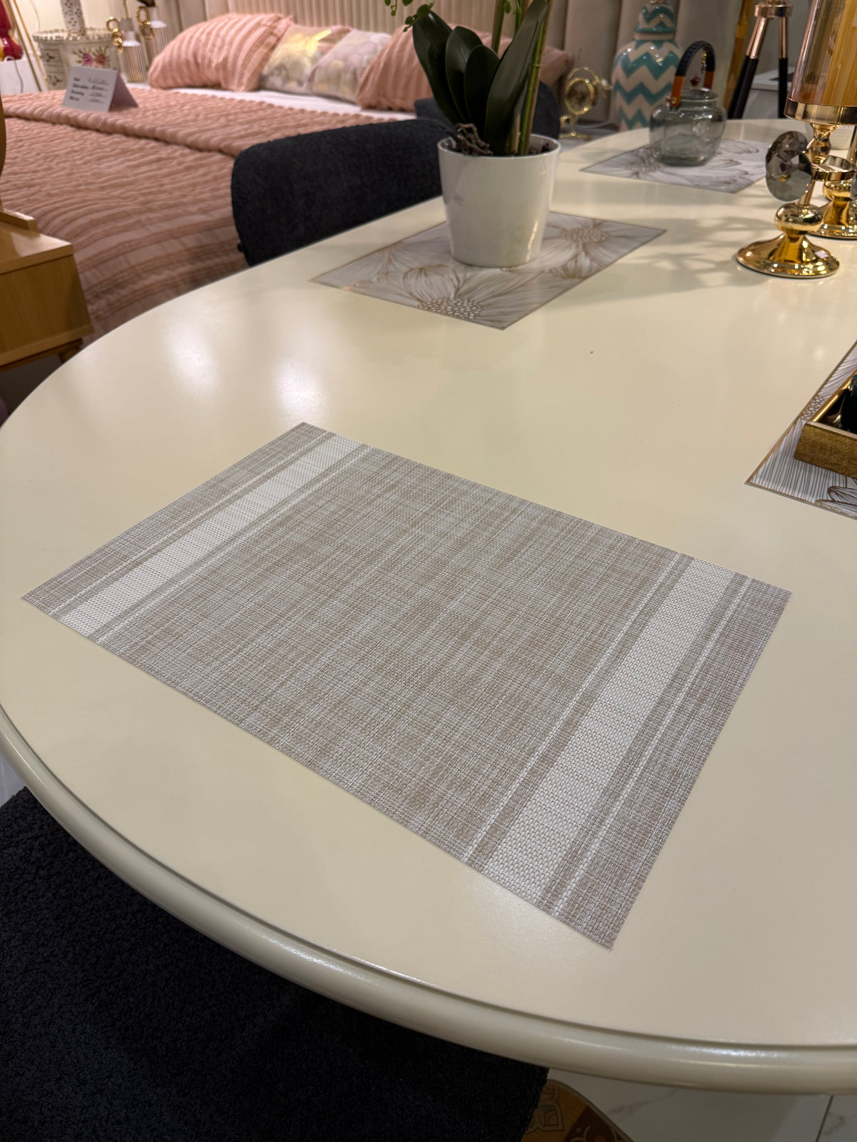 Table Mat 20