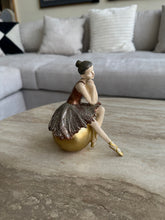 Ballerina Sculpture 002