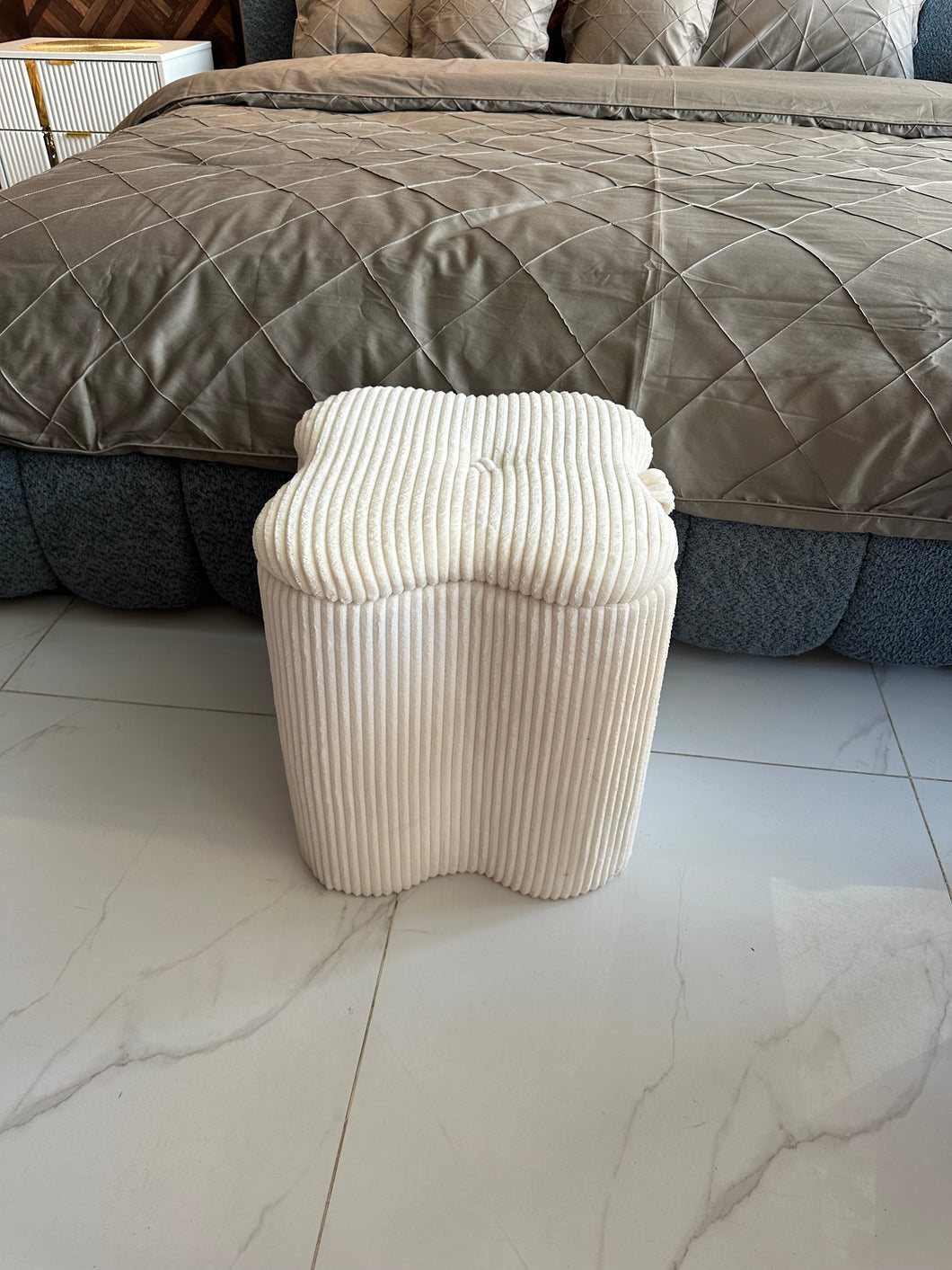 Marshmallow Stool Off white