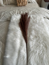 Large Synthetic feather for vase