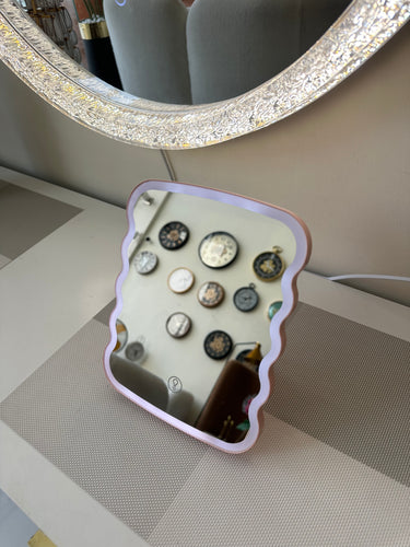 Irregular mirror small pink 02