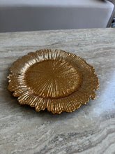 Textured Round Gold Tray 002