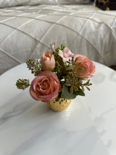 Ceramic Gold planter 18