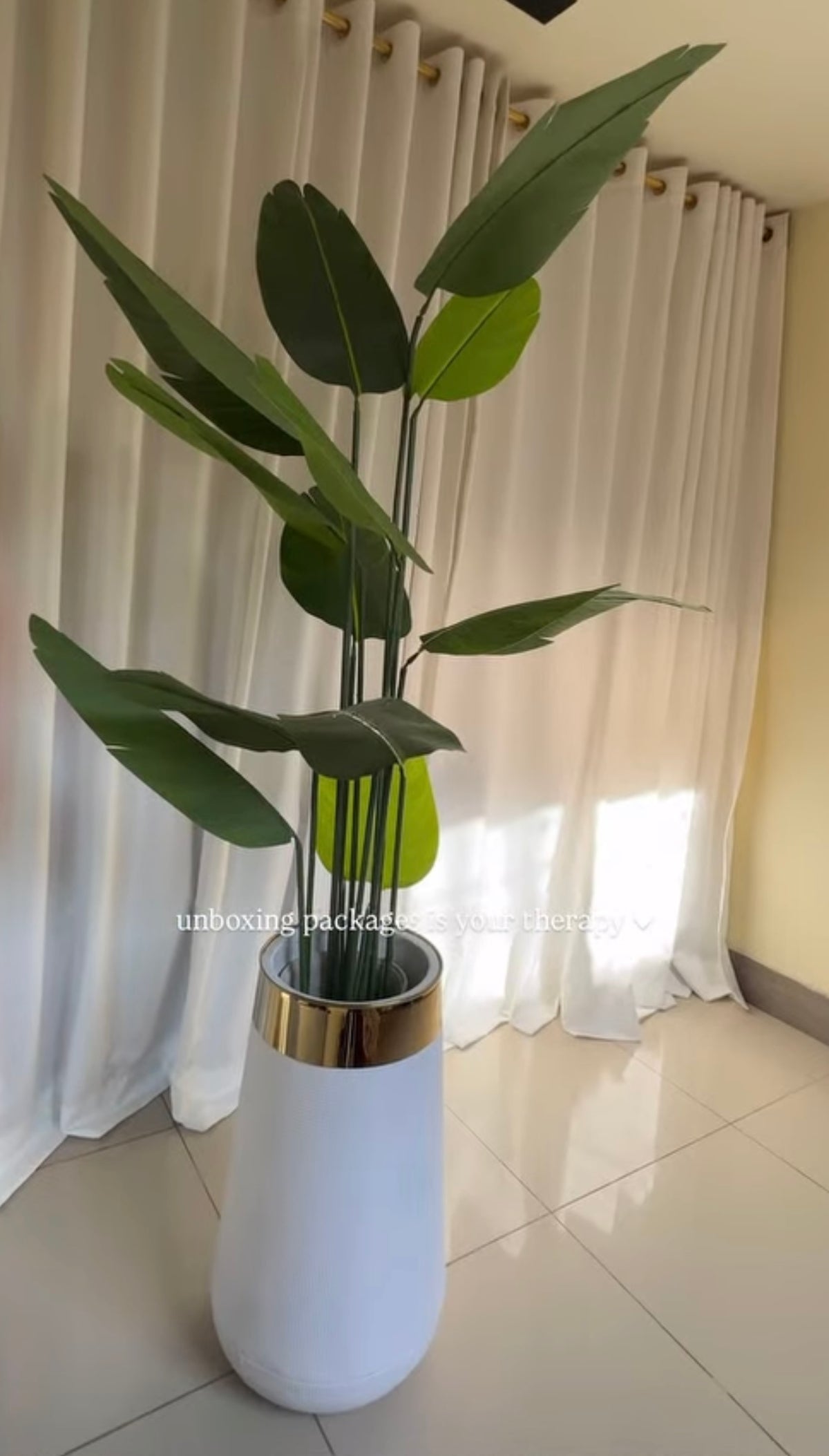 Artifical plants and planter 22