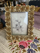 Resin Frame Flowers Gold 002