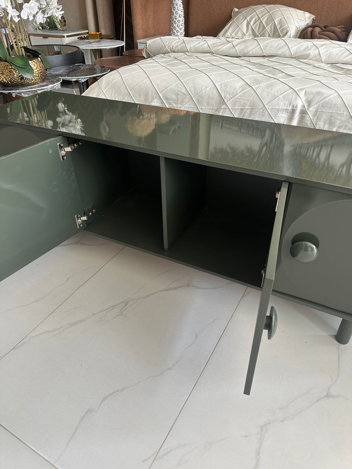 Nova TV Console