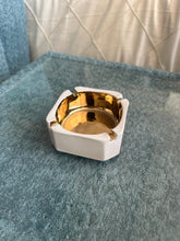 Ash tray white 09
