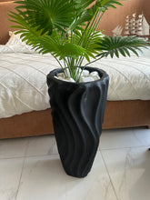 Artifical plants and planter 29
