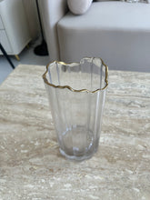 Glass Vase 122