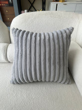 Flurry Cushion Grey 03