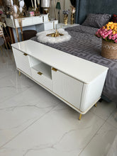 Prestige TV Console