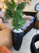 Artifical plants and planter 29